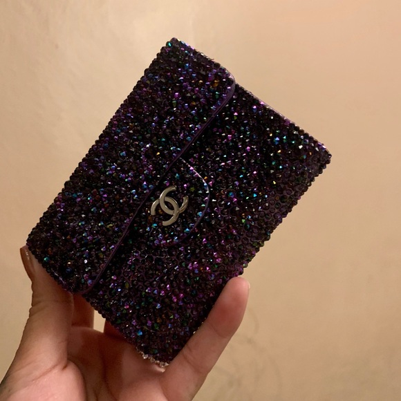 ❌TRADED❌NFS Chanel iridescent purple strassed card - Picture 8 of 13